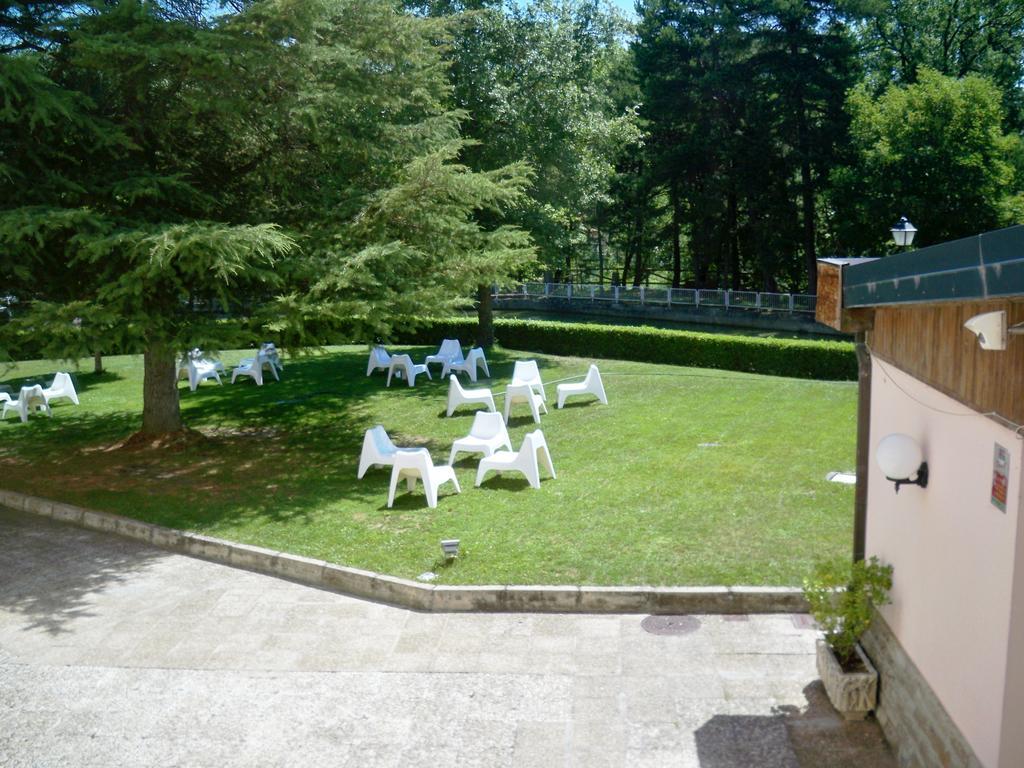 Hotel La Pardina Sabinanigo Exterior photo