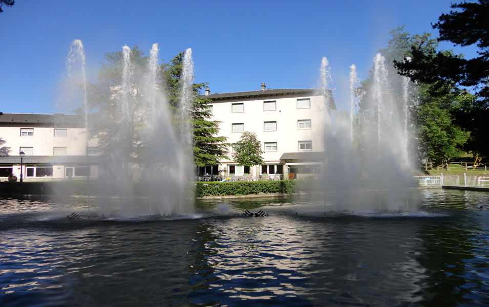 Hotel La Pardina Sabinanigo Exterior photo